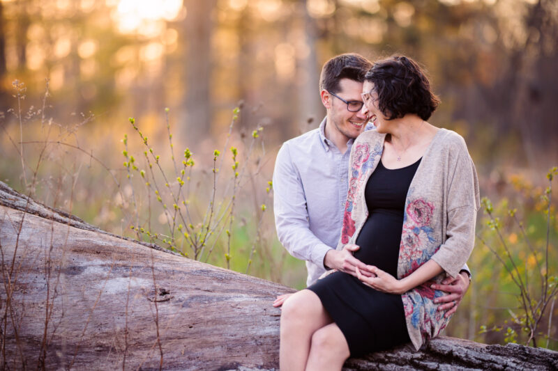 On a log maternity photo